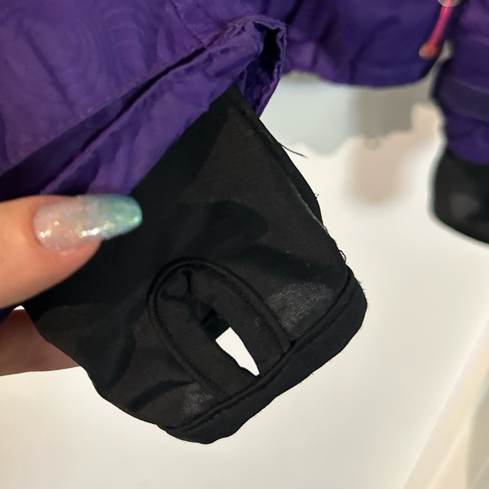 Awesome Sims 2000s snowboarding jacket - Picture 4 of 13